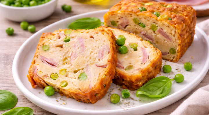 Cake moelleux jambon, petits pois et mozzarella au Cookeo