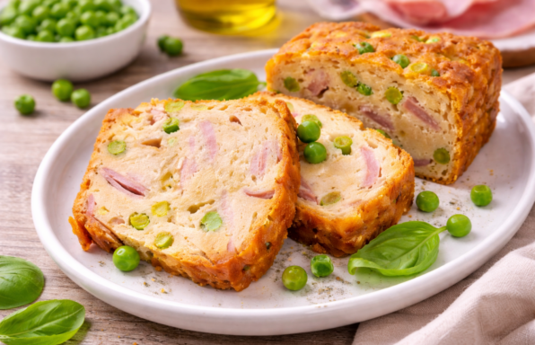 Cake moelleux jambon, petits pois et mozzarella au Cookeo