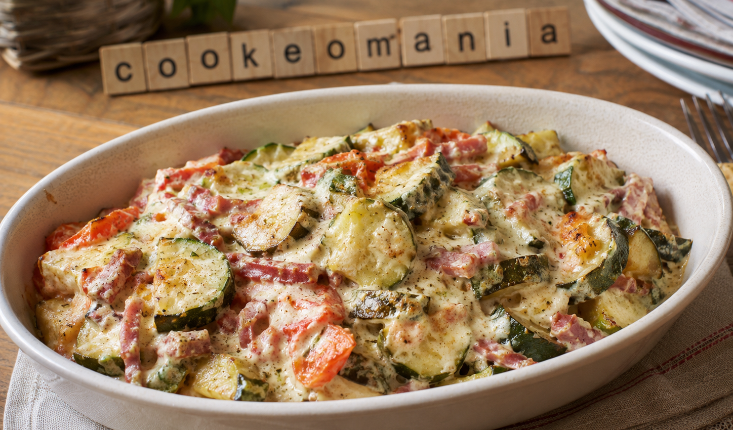 Courgettes au chèvre, lardons et tomates au Cookeo, le plat fondant qui sent bon l’été