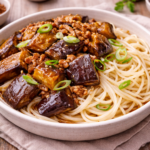 Nouilles japonaises au porc et aubergines fondantes à l'autocuiseur cookéo