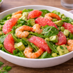 Salade fraîche avocat–pamplemousse et crevettes tiédiesSalade fraîche avocat–pamplemousse et crevettes tiédies au robot multi-cuiseur cookéo