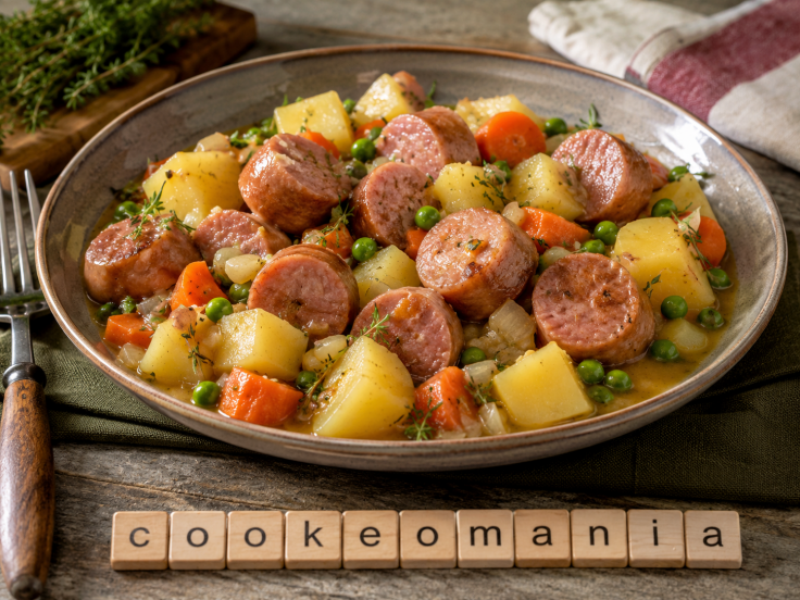Saucisses charcutières aux pommes de terre et petits pois au Cookeo, le plat familial simple et savoureux