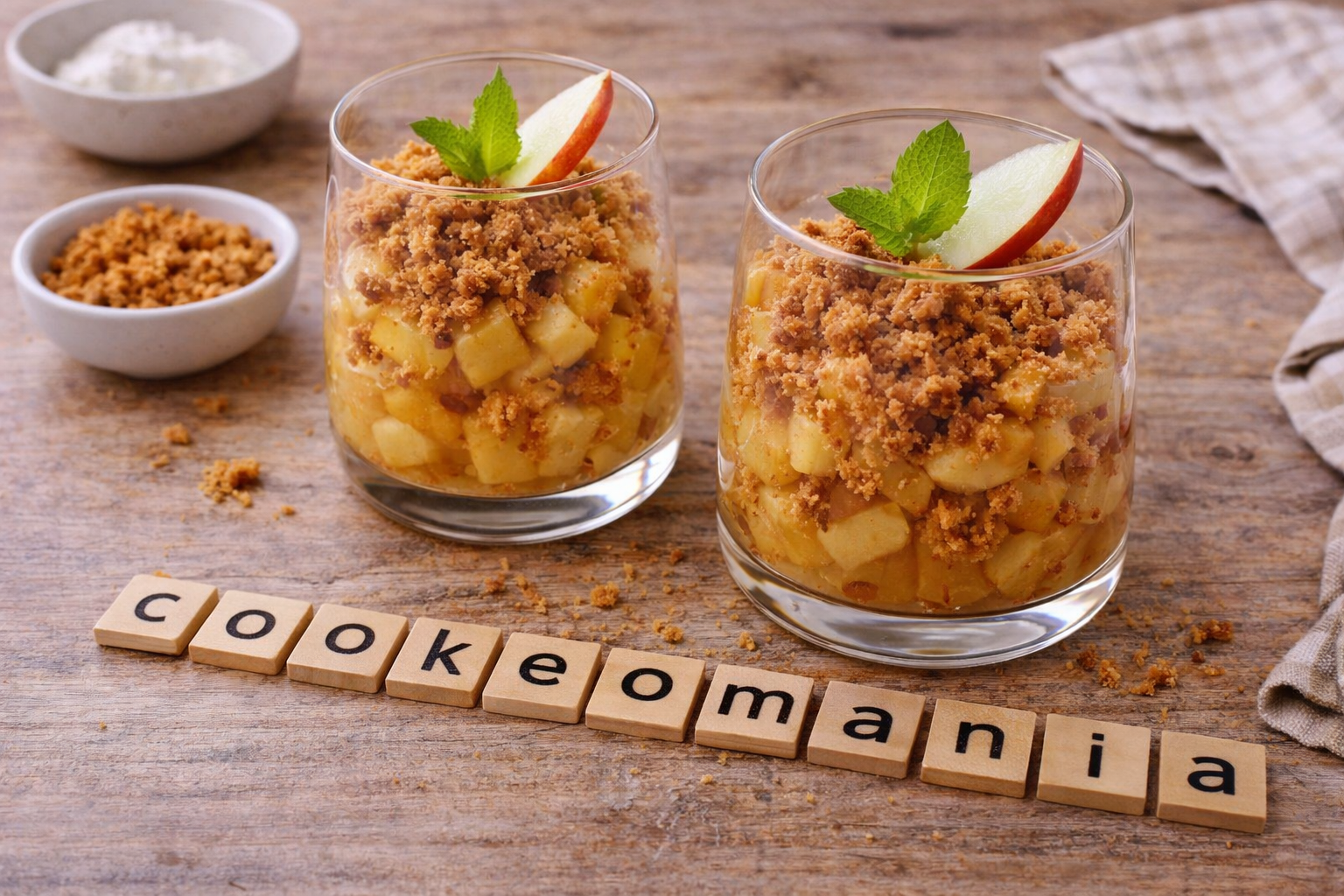 Verrines fondantes aux pommes et spéculoos au cookeo