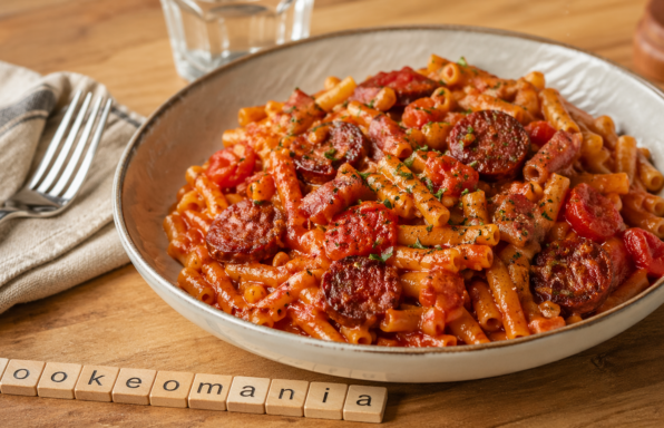 Pâtes au chorizo extra fort au Cookeo, sauce tomate relevée et lardons