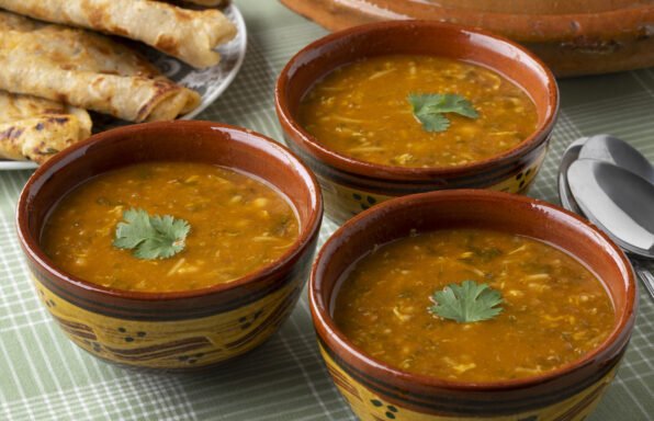 Harira traditionnelle au Cookeo servie dans un bol