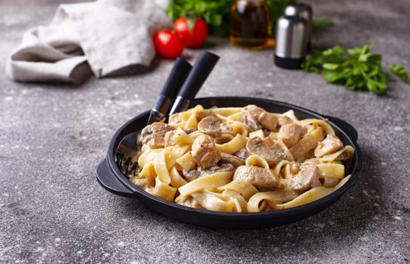 Tagliatelles aux champignons, poulet à la crème au cookeo