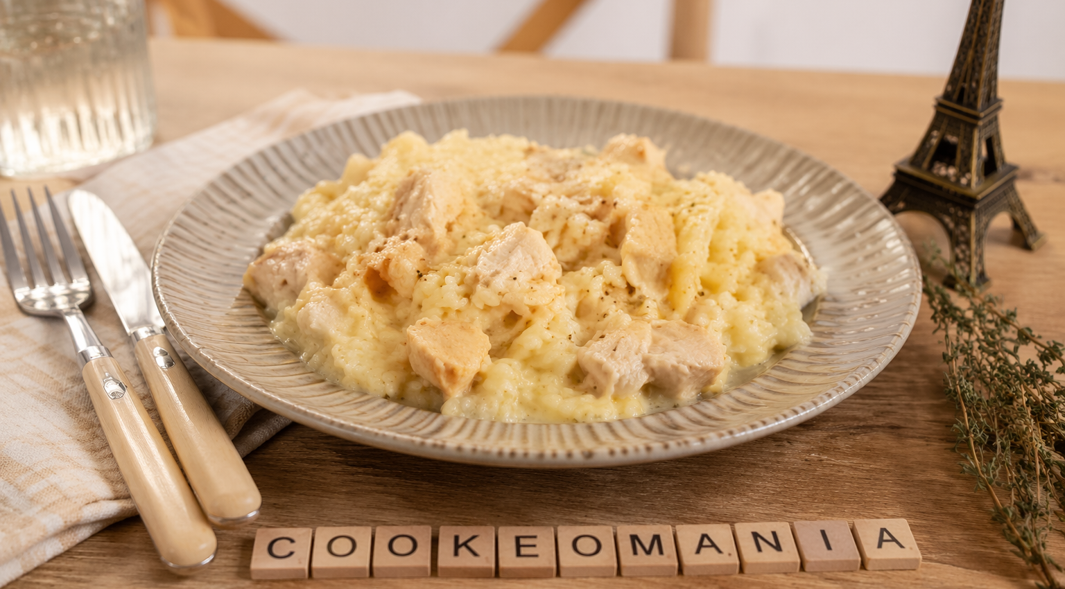 Risotto poulet et chèvre frais au Cookeo la recette crémeuse aux noisettes, thym et piment d’Espelette