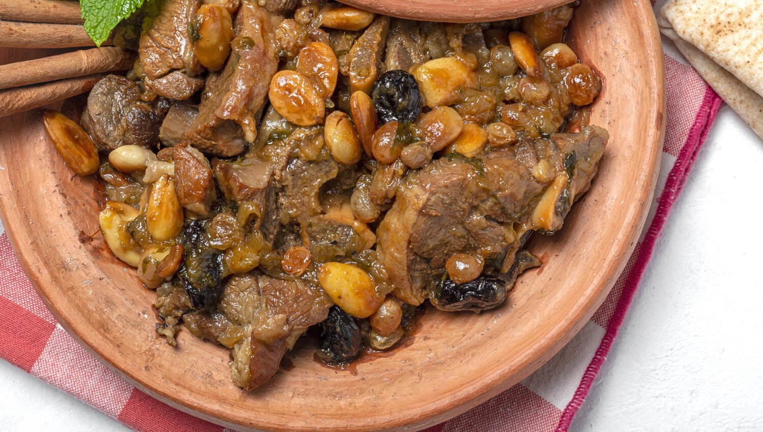 Tajine d'agneau aux pruneaux