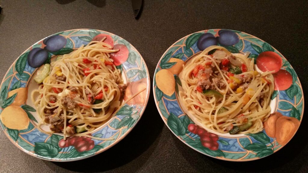 One pot Pasta, légumes, viande hachée et fromage - Cookeo Mania