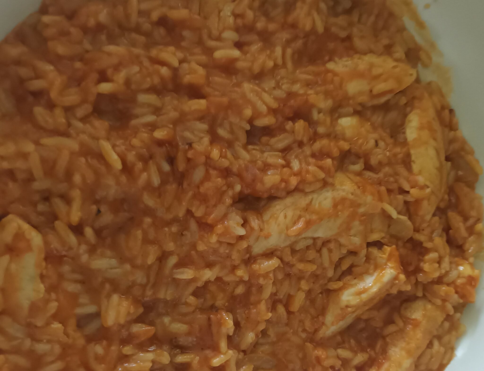 Aiguillettes de poulet sauce curry avec riz