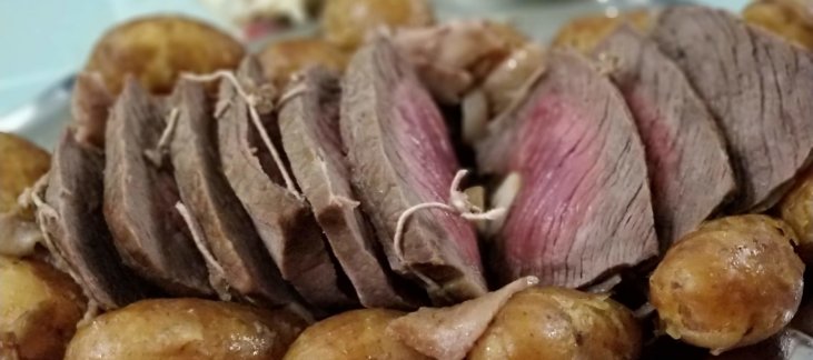 Rôti à l'ail et ses pommes de terre Grenaille