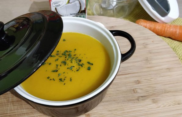Velouté de carottes lait de coco au cookeo