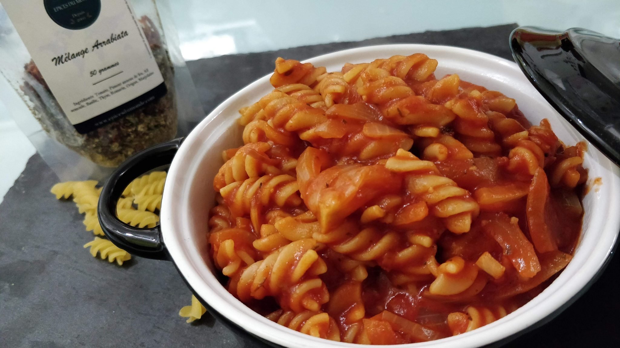 Pâtes à l'Arrabiata simple au cookeo