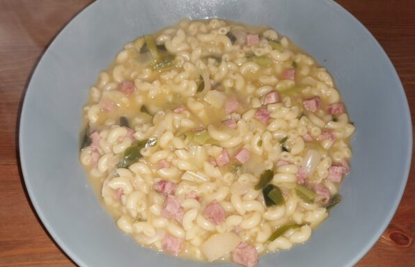 Coquillettes et poireaux en sauce ww au cookeo