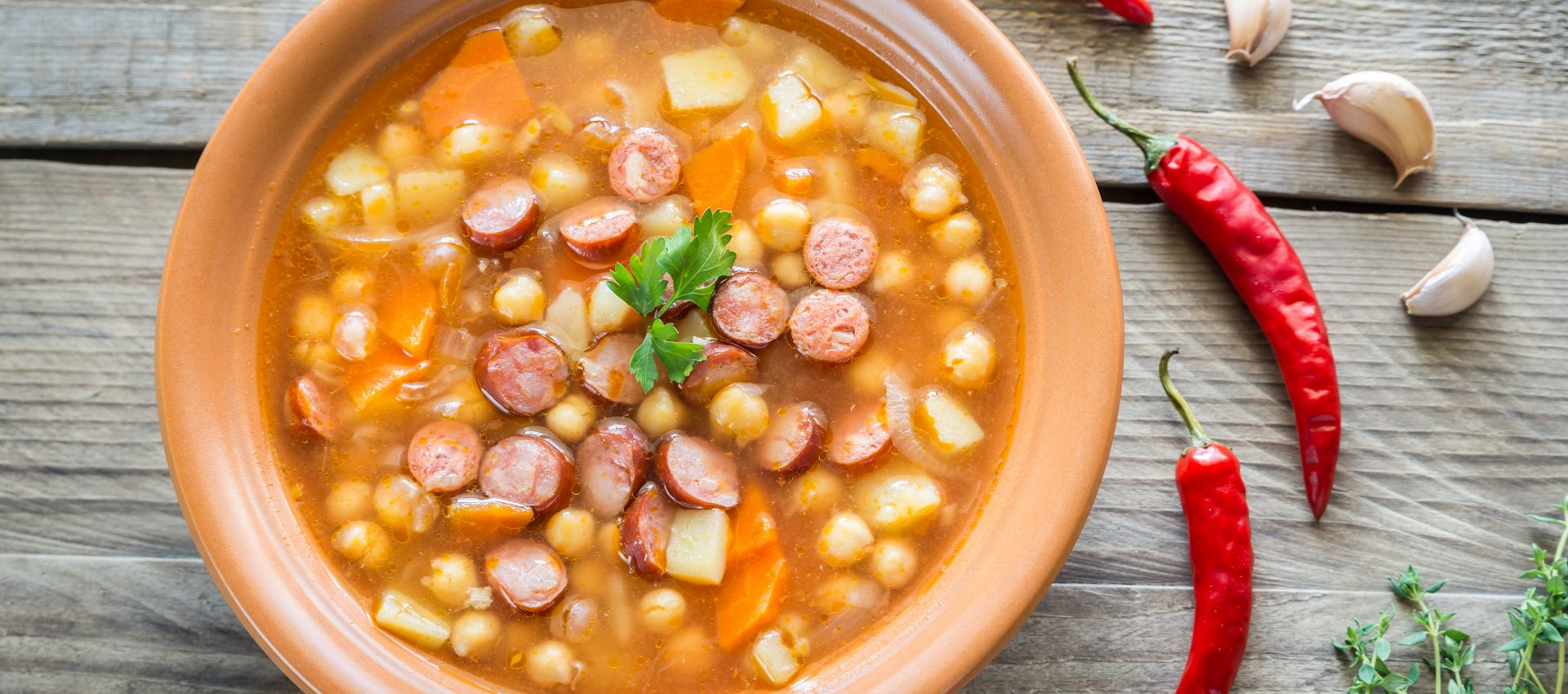 Soupe de pois chiche et saucisse fumées au cookeo