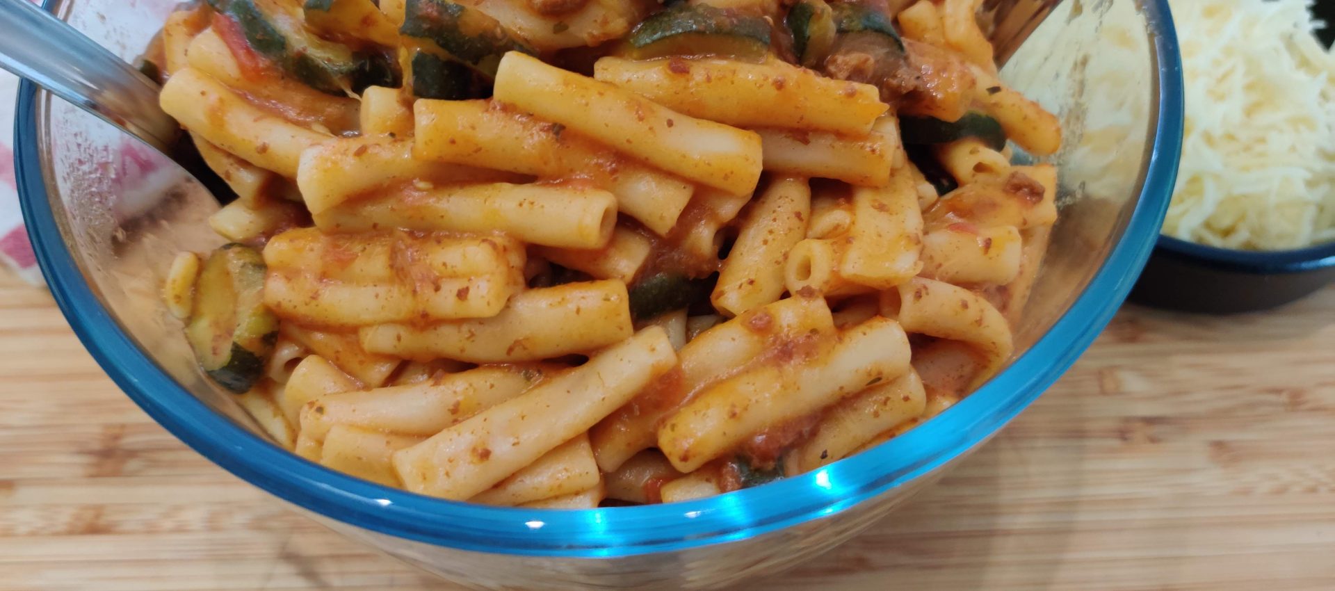 Pâte et courgette à la bolognaise rapide au cookeo