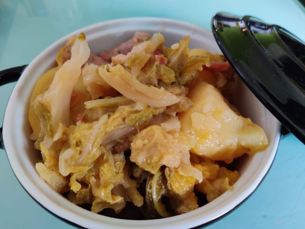 Potée de chou vert frisé et saucisses au cookeo - Cookeo Mania