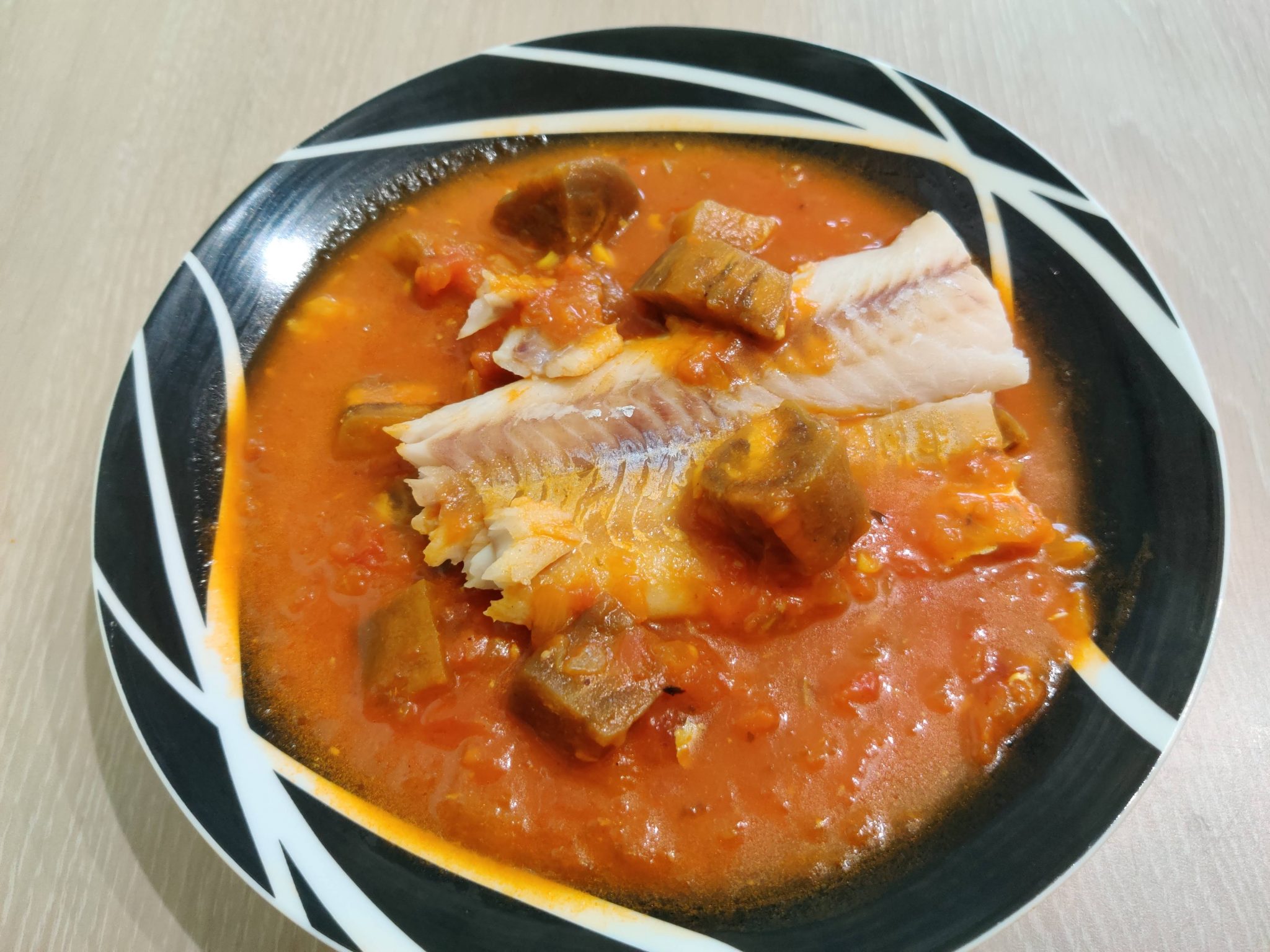 Cabillaud sur mijoté d'aubergines au cookeo