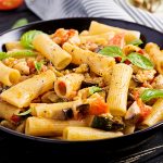 Pâtes Rigatoni au poulet et aubergine au multicuiseur cookéo
