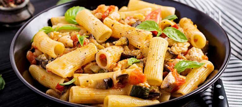 Pâtes Rigatoni au poulet et aubergine au cookeo