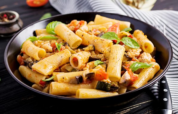 Pâtes Rigatoni au poulet et aubergine au cookeo