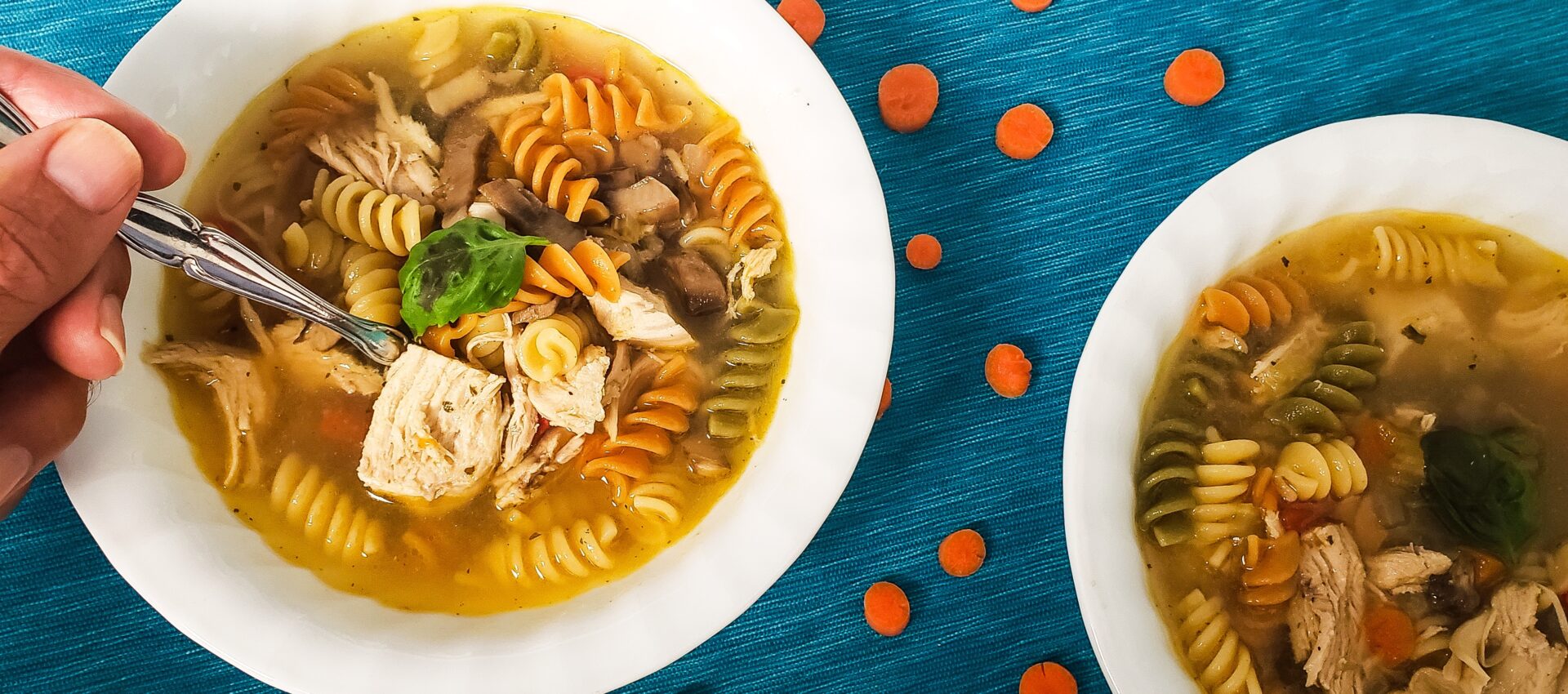 Soupe de poulet et pâtes tricolores au cookeo