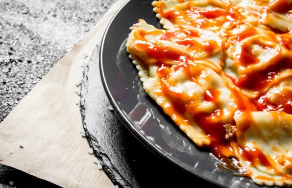 Raviolis de bœuf à la sauce tomate au cookeo