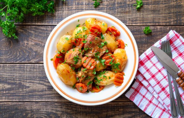 Filet mignon de porc, pommes de terre et carottes au vin blanc au cookeo