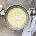 Soupe au chou-fleur et yaourt