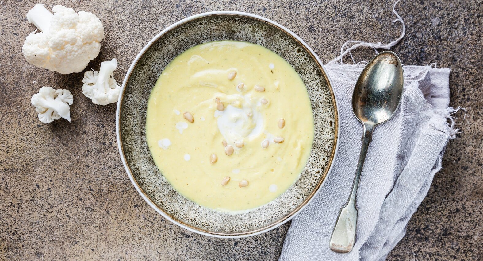 Soupe au chou-fleur et yaourt