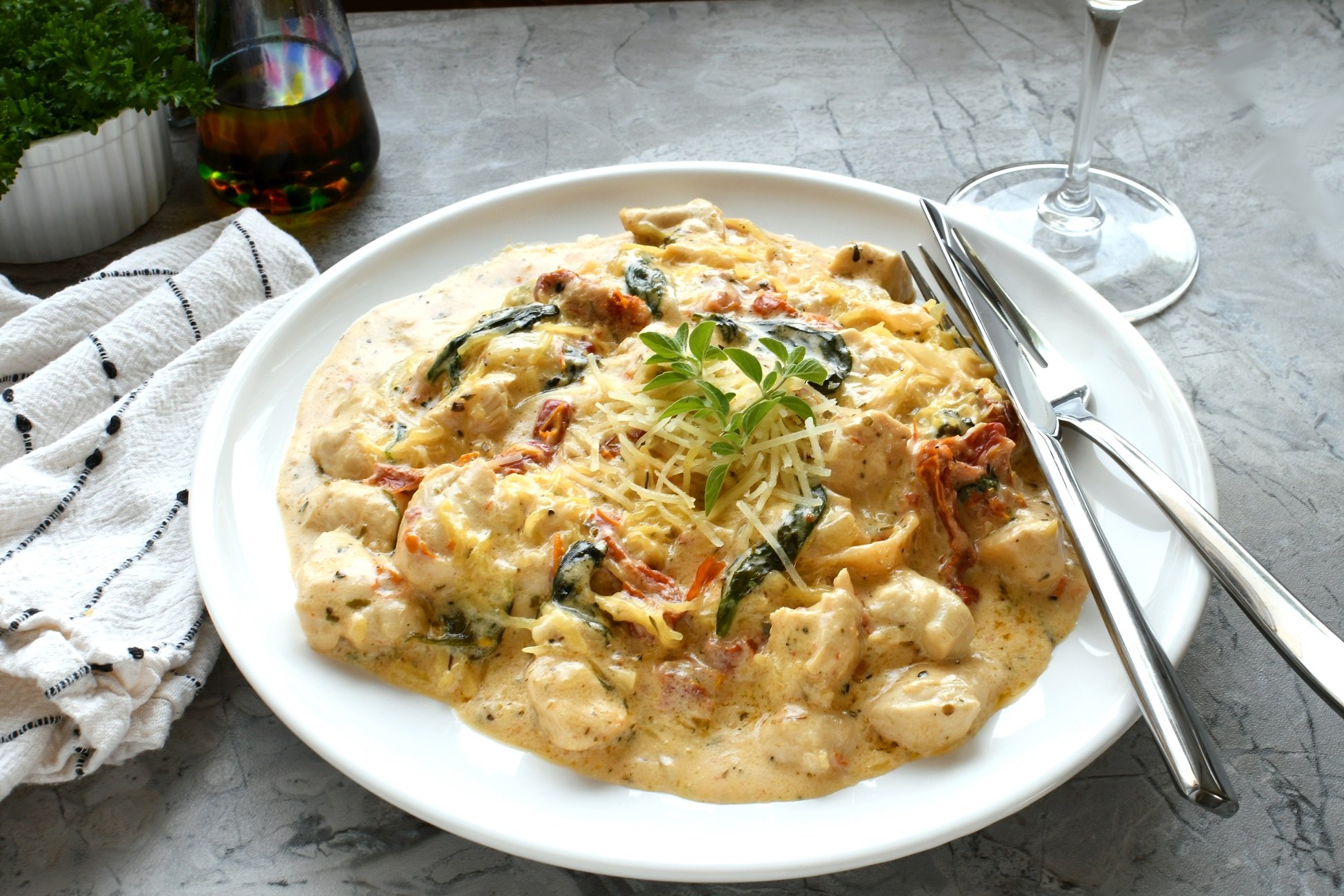 Poulet Alfredo Céto à la Courge Spaghetti