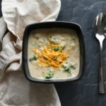 Soupe Keto au Brocoli et Fromage Cheddar