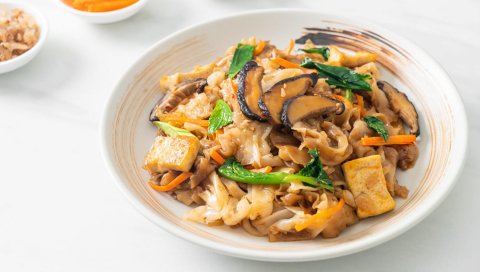 Nouilles sautées au tofu et champignons shiitake au Cookeo