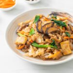 Nouilles sautées au tofu et champignons shiitake à l'autocuiseur Moulinex