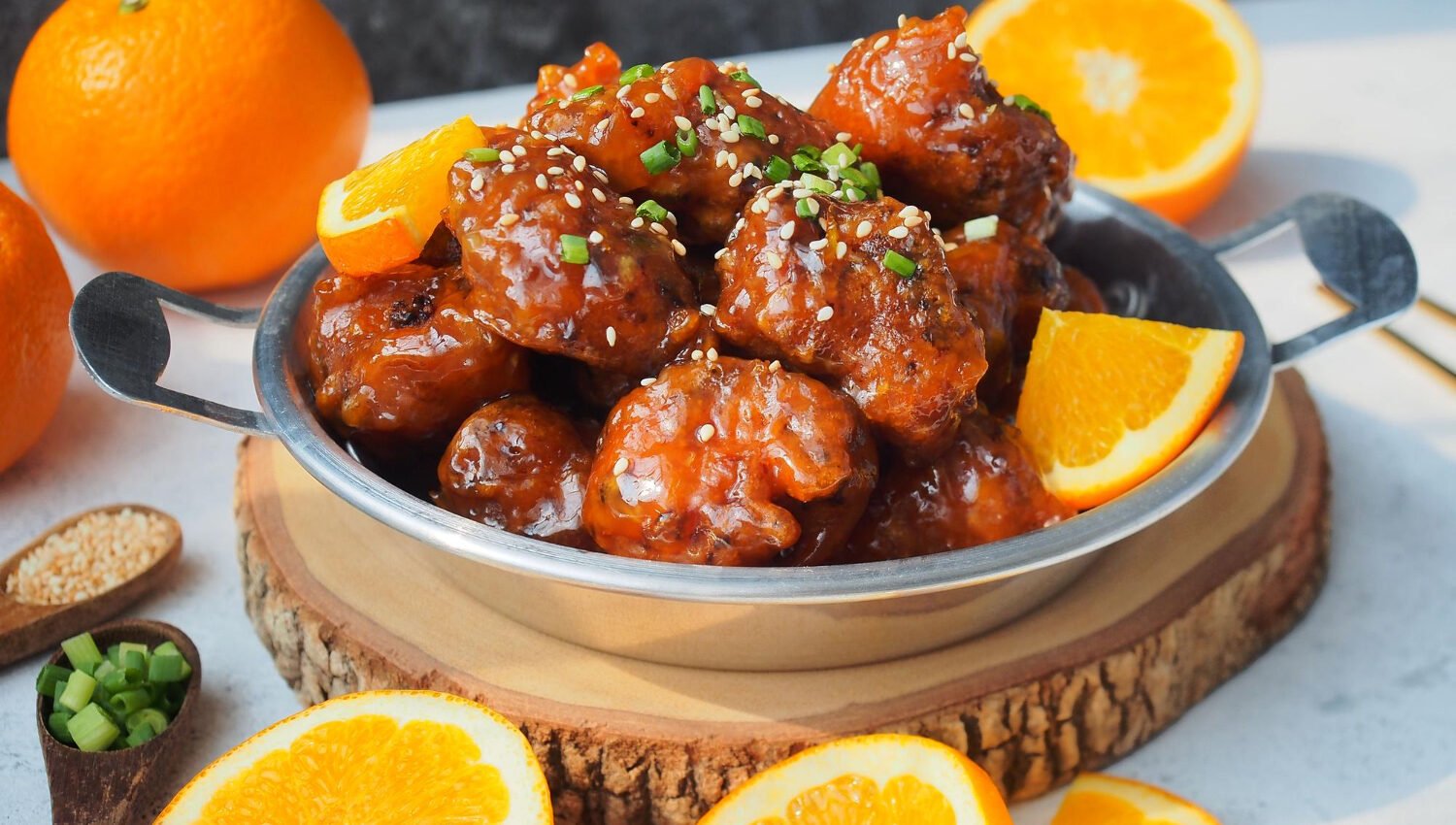 Boulettes de Poulet Fondantes à la Sauce Orange