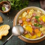 Soupe Traditionnelle Tchèque au Chou et à la Saucisse – Zelnacka Cuisinée à l'autocuiseur cookéo