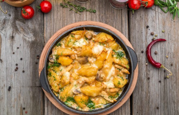 Pommes de Terre, Viande, Bacon, Champignons et Cheddar au cookeo