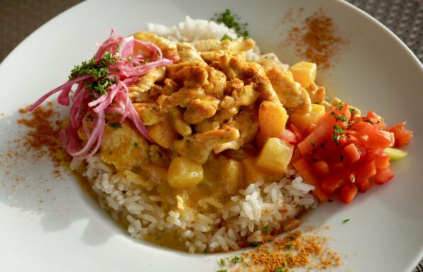 Poulet au Curry et à la Pomme : Une Symphonie de Saveurs