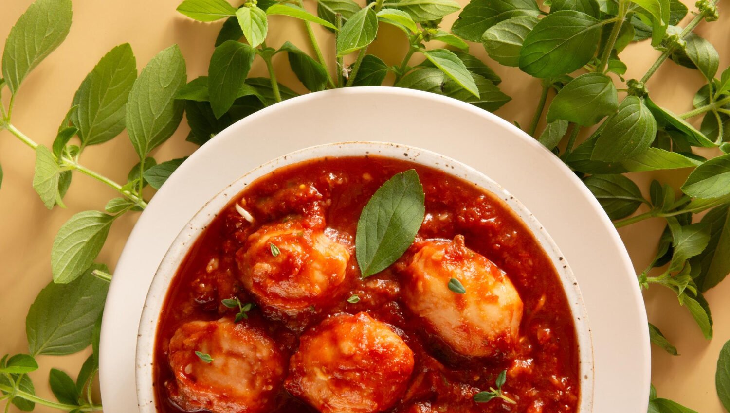 Petites pommes de terre à la sauce tomate et basilic au Cookeo