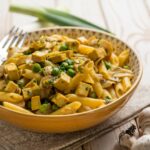 Pâtes Complètes au Tofu Fumé, Champignons, Petits Pois et Poireaux au Cookeo