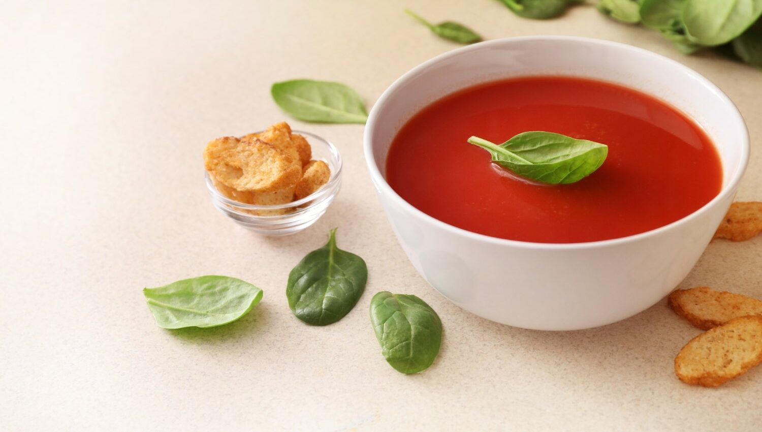 Soupe de Tomate au Basilic
