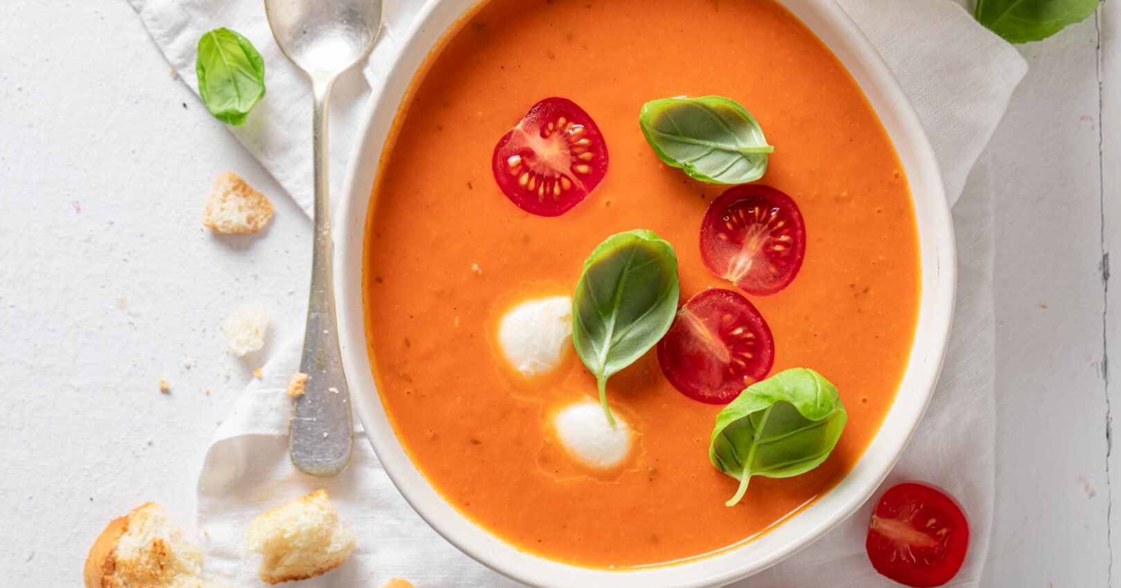 Velouté poivron rouge et mozzarella au Cookeo