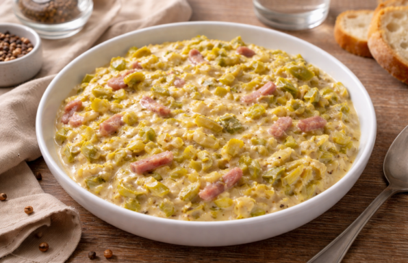 Fondue de poireaux crémeuse aux lardons et moutarde au cookeo