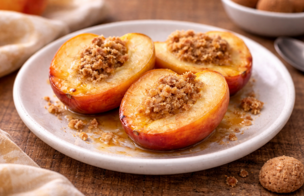 Pêches vapeur au miel et amaretti au Cookeo