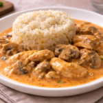 Poulet à la bière, champignons et sauce crémeuse, avec riz nature à l'autocuiseur Moulinex