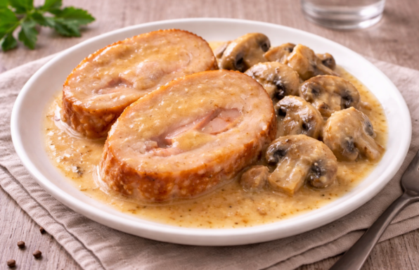 Rôti de poulet farci sauce champignons au Cookeo