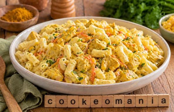 Salade de macaroni au poulet curry léger
